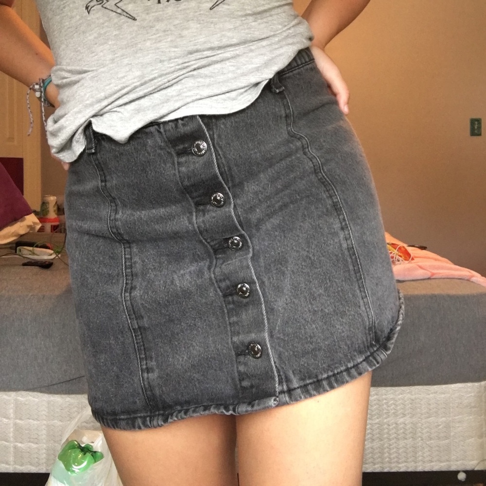 BLACK FOREVER 21 JEAN SKIRT
